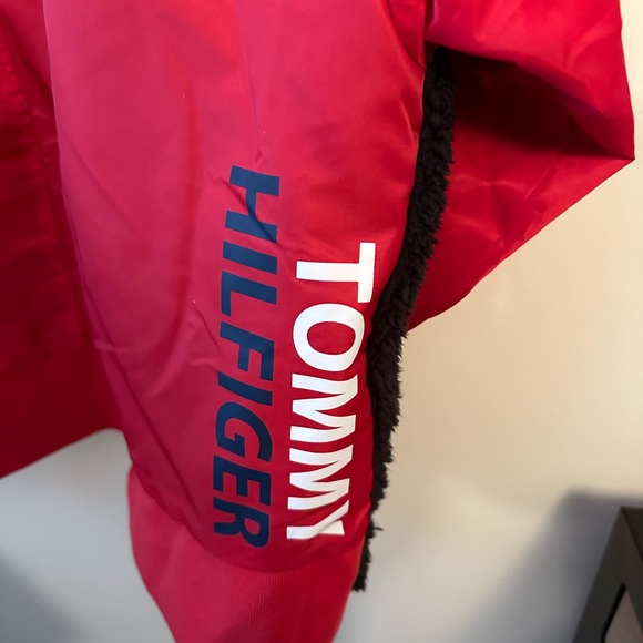 Tommy Hilfiger NFL Kansas City Chiefs Jacket - Picture 4 of 8